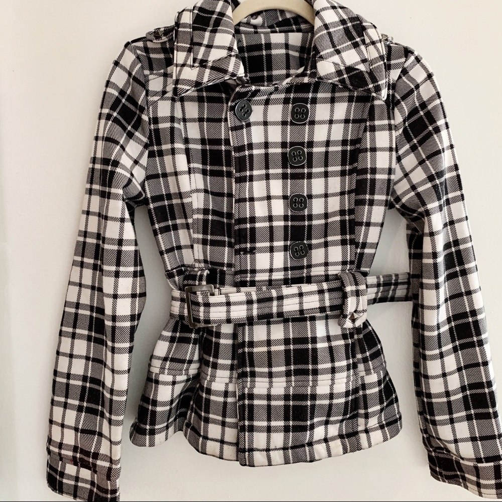 GIRLS PLAID PEA COAT BLACK AND WHITE SIZE M